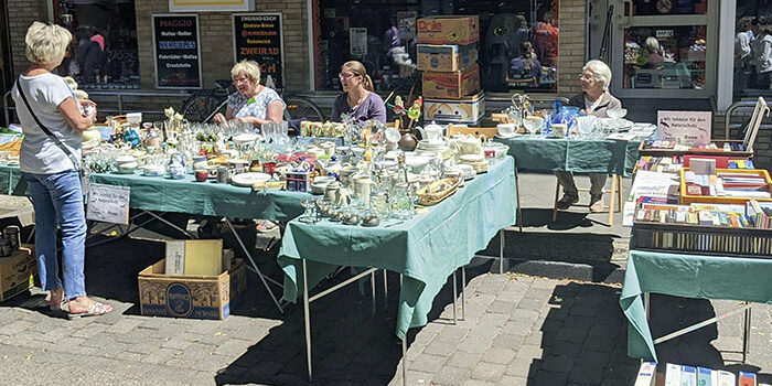 Trödelstand Fußgängerzone Opladen